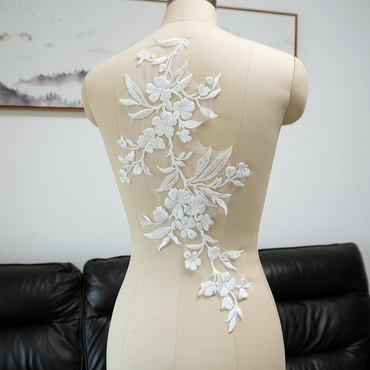 White Floral Leaf Sequins Appl - Craft Embellishment 评论和价格