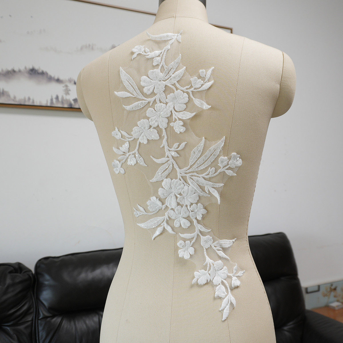 White Floral Leaf Sequins Appl - Craft Embellishment 评论和价格